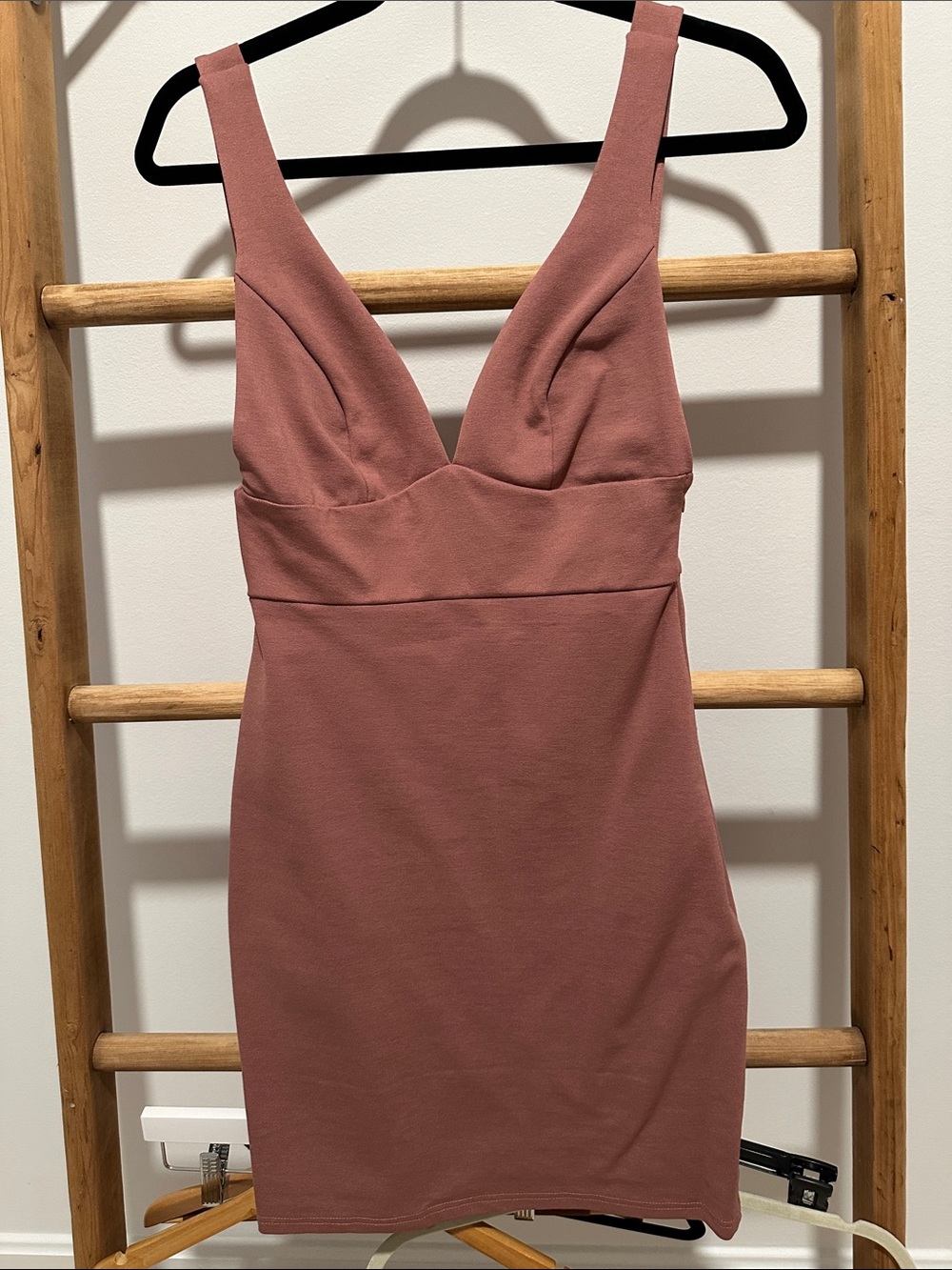 Lulu’s Women's Mauve Bodycon V-Neck Dress